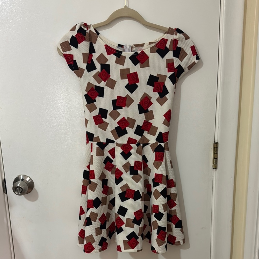 Stylish Geometric Print Dress - Red and Black
